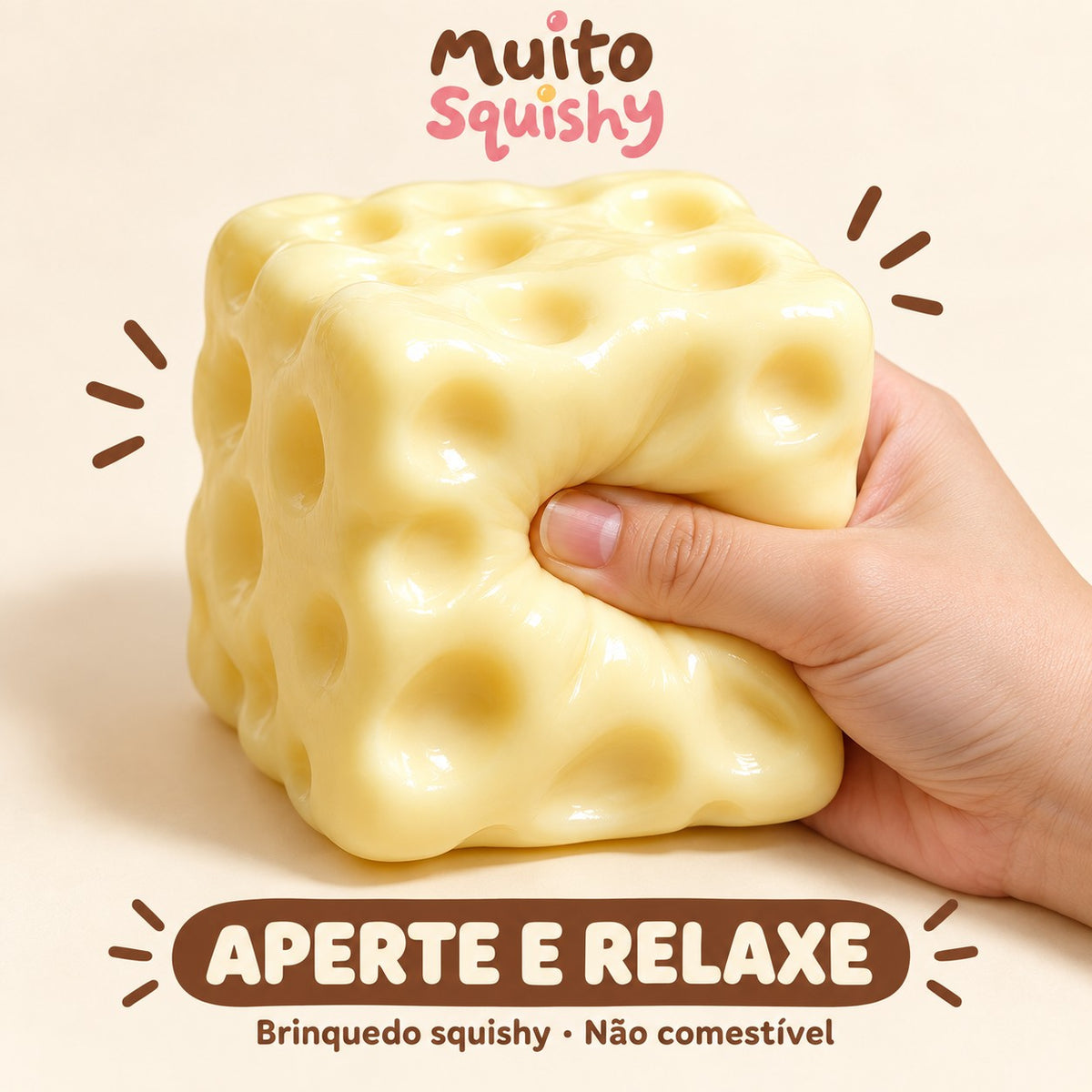 Queijinho Squishy sendo apertado na mão