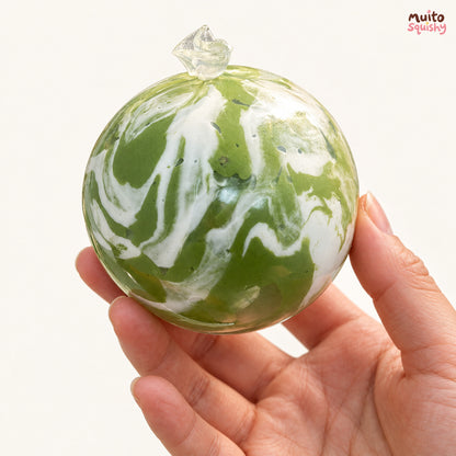 Matcha com Leite — demonstração na mão